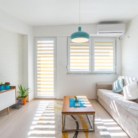 • Charming ǀ Near City Mall ǀ 1Br • Apartment Skopje Luaran gambar